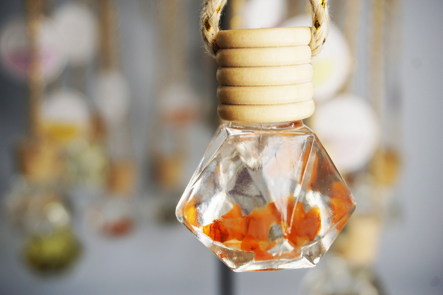 ✨ Diffuseur Énergétique Voiture – Cristaux & Parfum Nuit du Loup